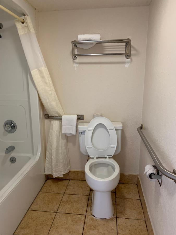Zainee Inc Budgetel Inn And Suites Augusta Quarto foto